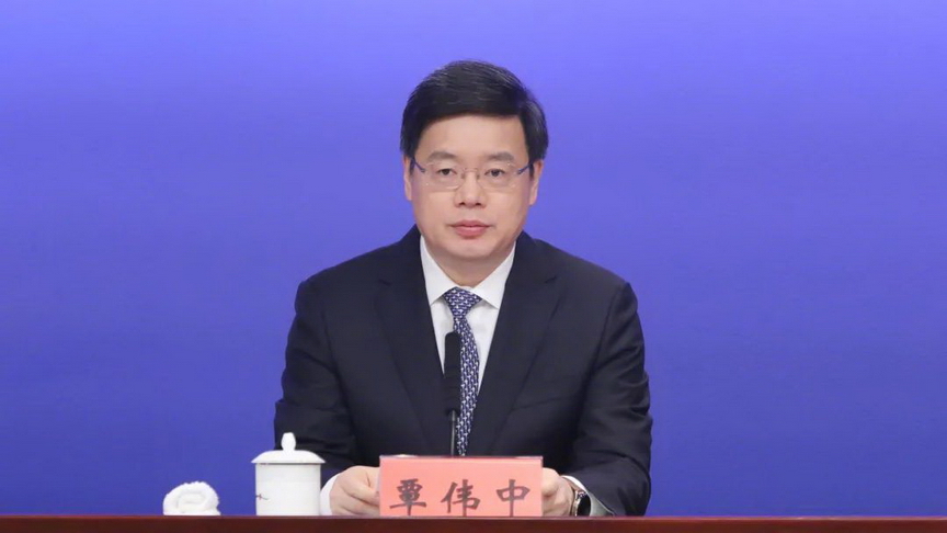 深圳市長覃偉中表示要加強深港合作，充分發揮香港國際金融中心優勢。（深圳市新聞辦圖片）