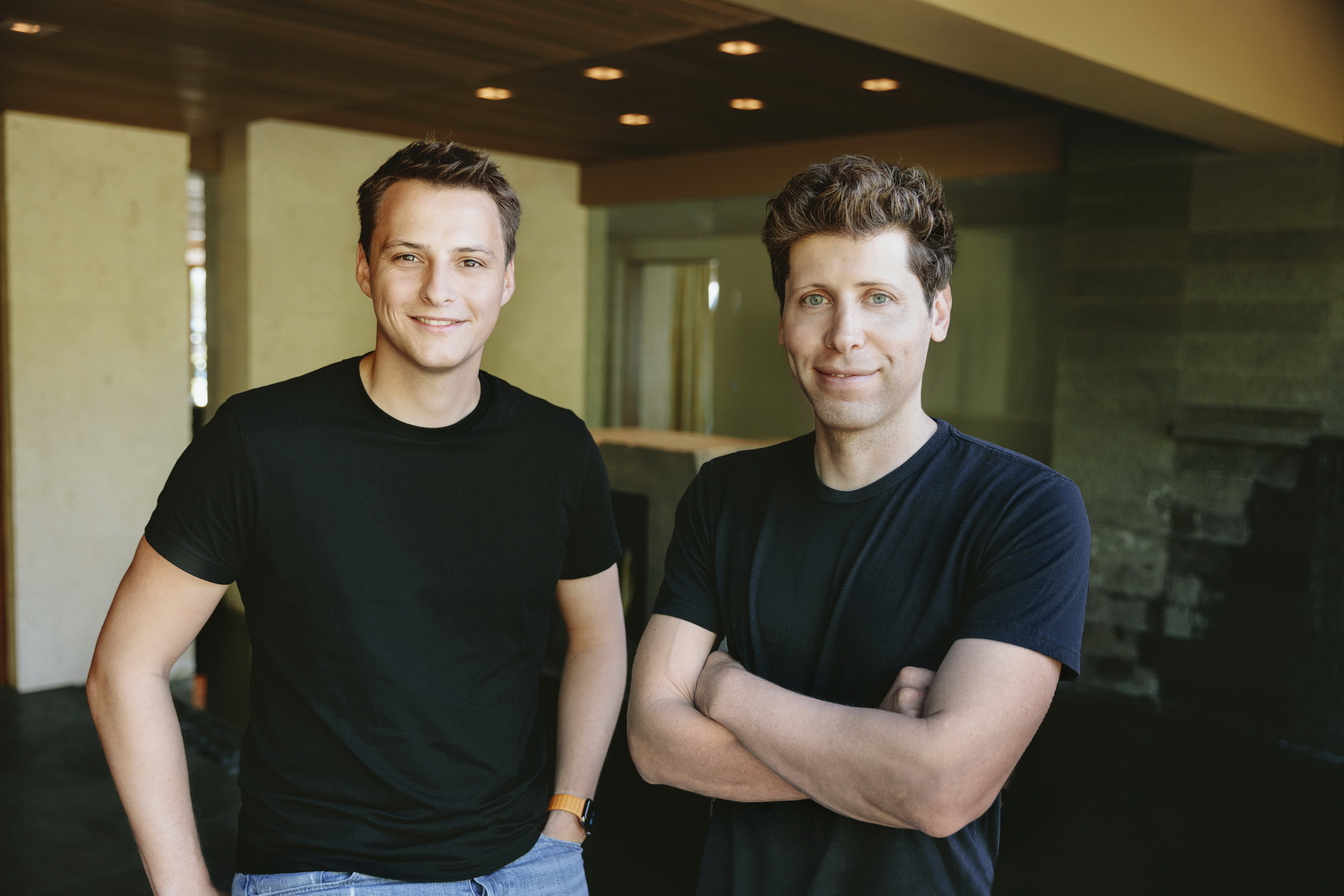 阿爾特曼（右）為OpenAI創辦人；左為Alex Blania。（Worldcoin網上圖片）