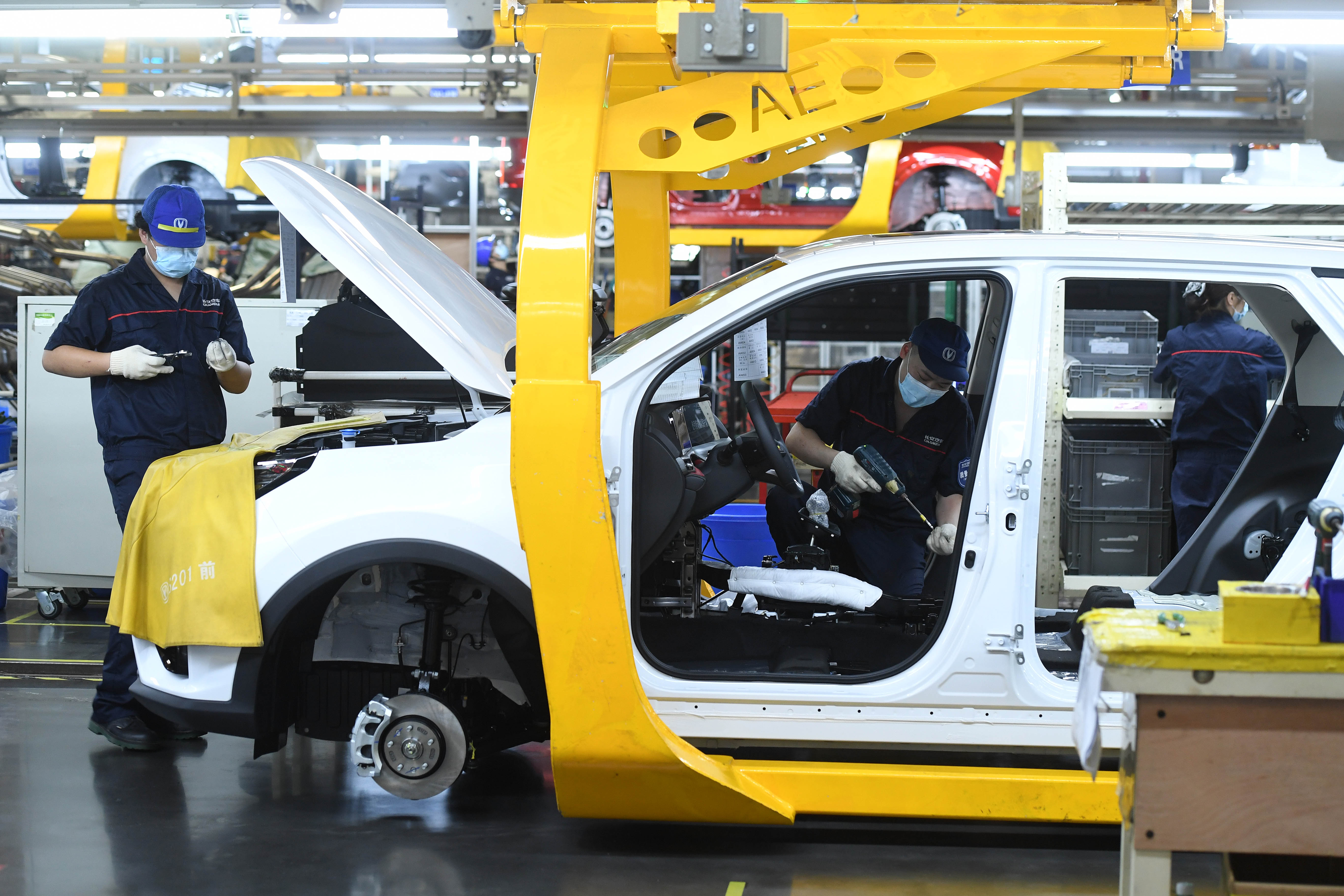中國汽車工業由以大規模生產及組裝實體產品來增加工業產值。（中新社資料圖片）