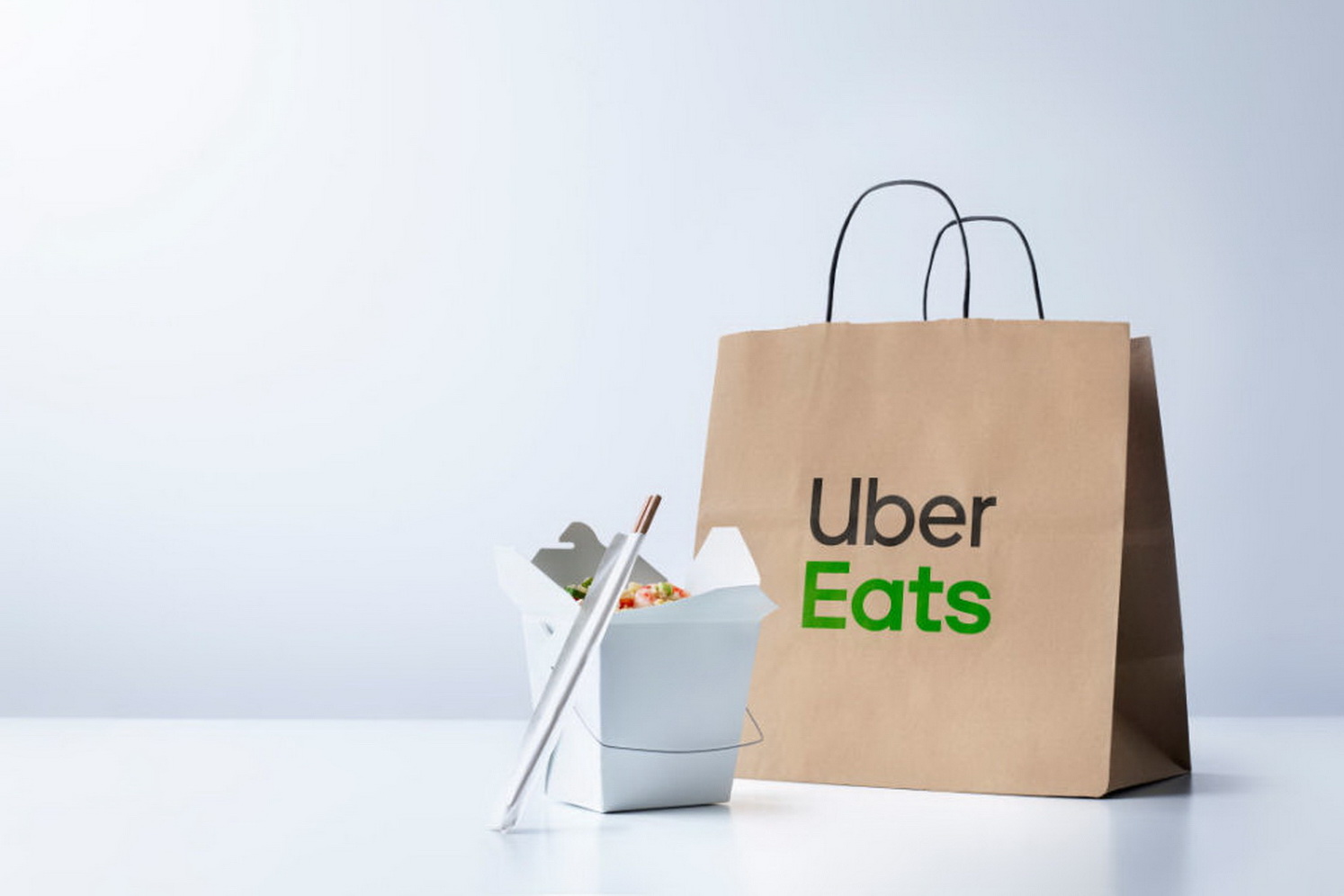 Uber Eats服務香港市場5年，形容結束平台營運，屬於一個艱難決定。（Uber Eats網上圖片）