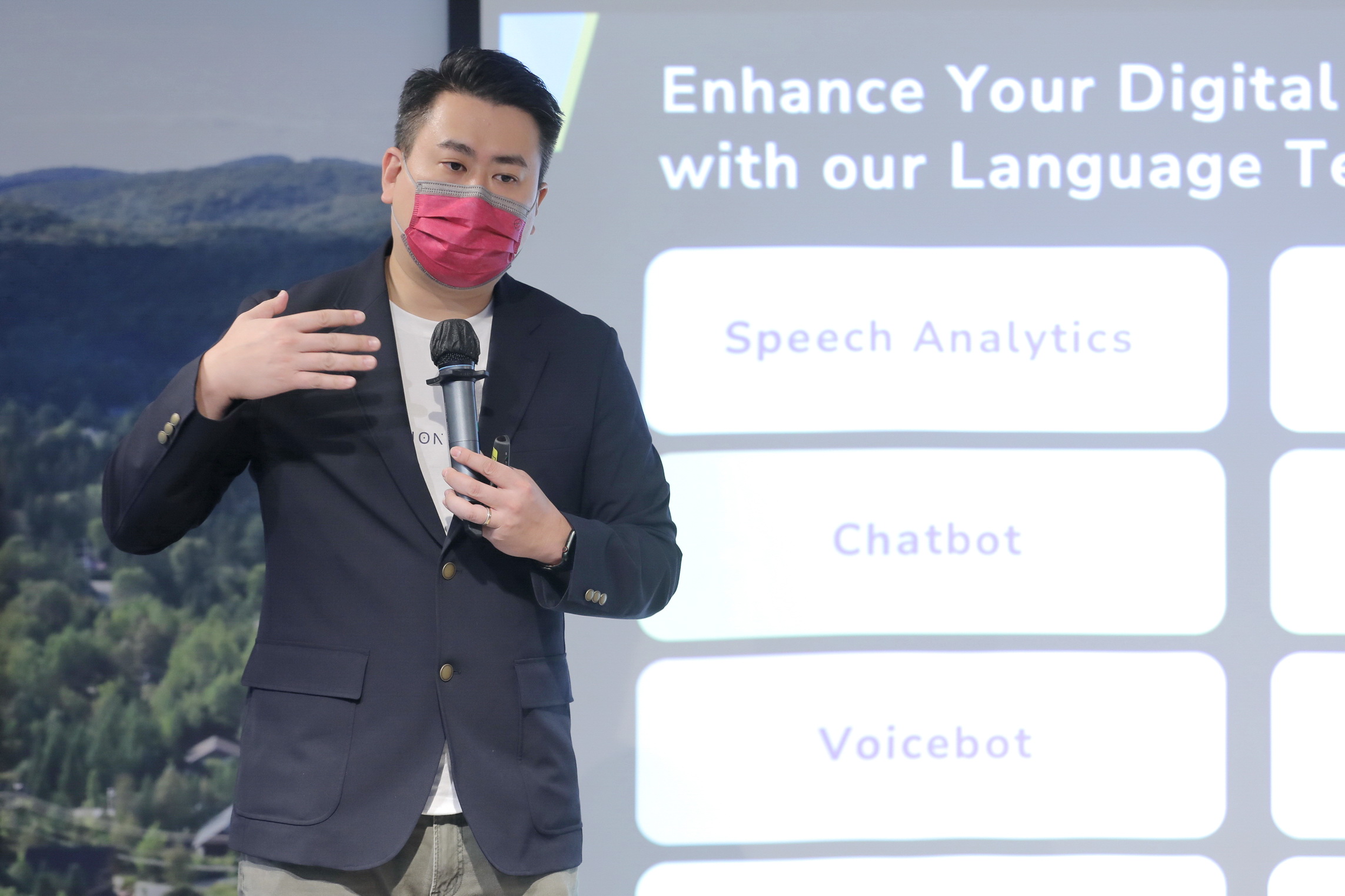 Fano Labs首席科學家林潤生稱，能服務香港語言環境，為產品一大特色。（黃俊耀攝）