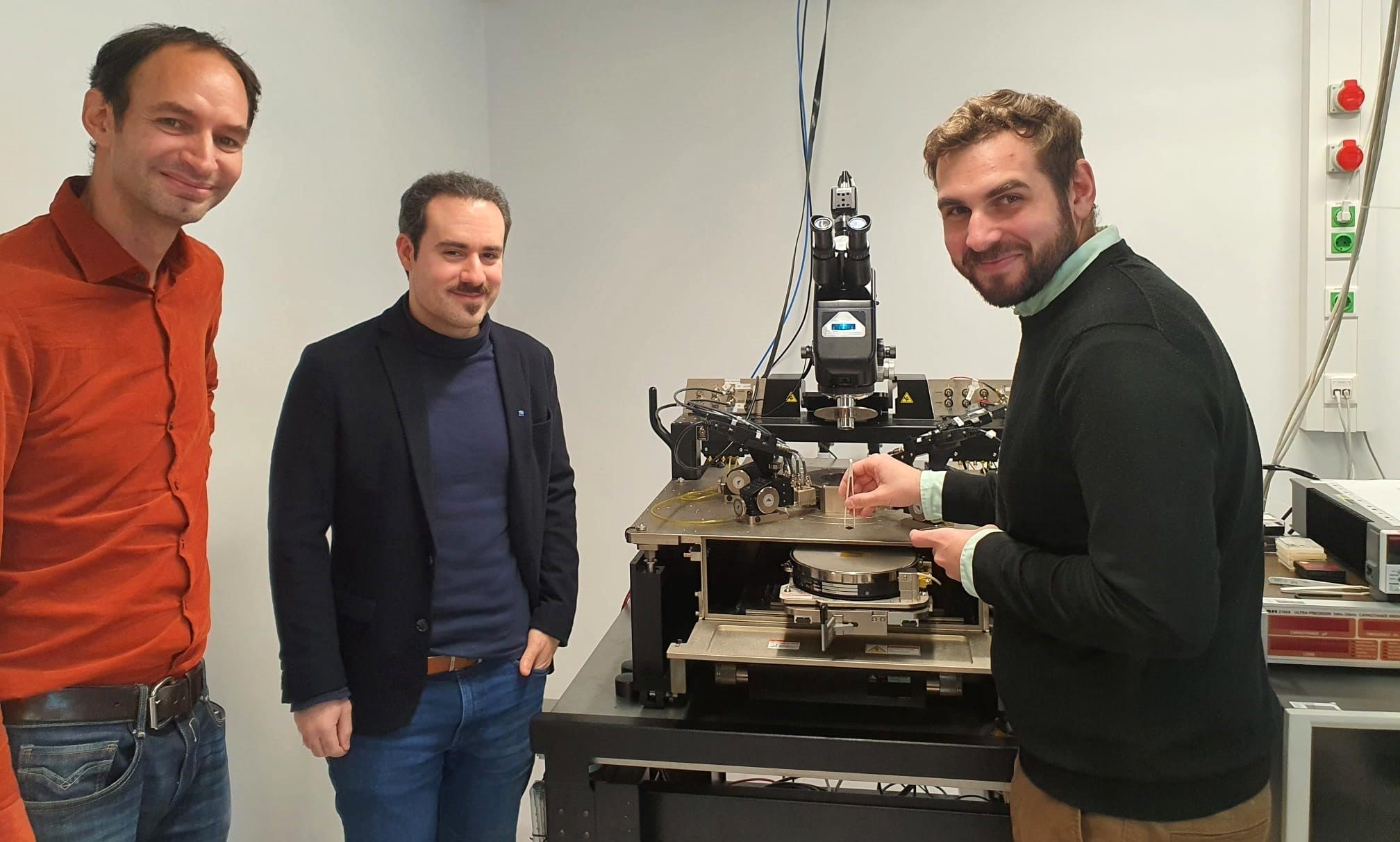 維也納科技大學的科研團隊，以鍺開發一種智能晶體管。（維也納科技大學圖片）