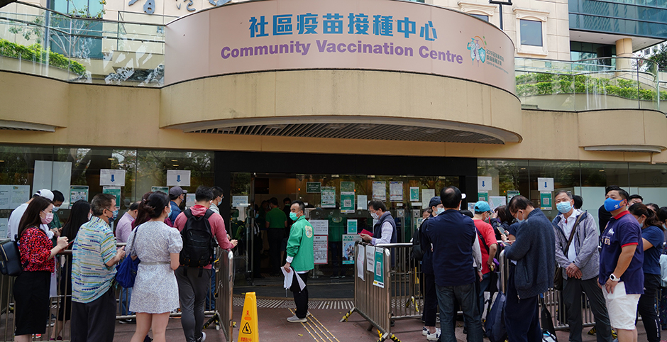 史文中呼籲政府調配更多醫療資源至高風險地區，並重開疫苗接種中心。