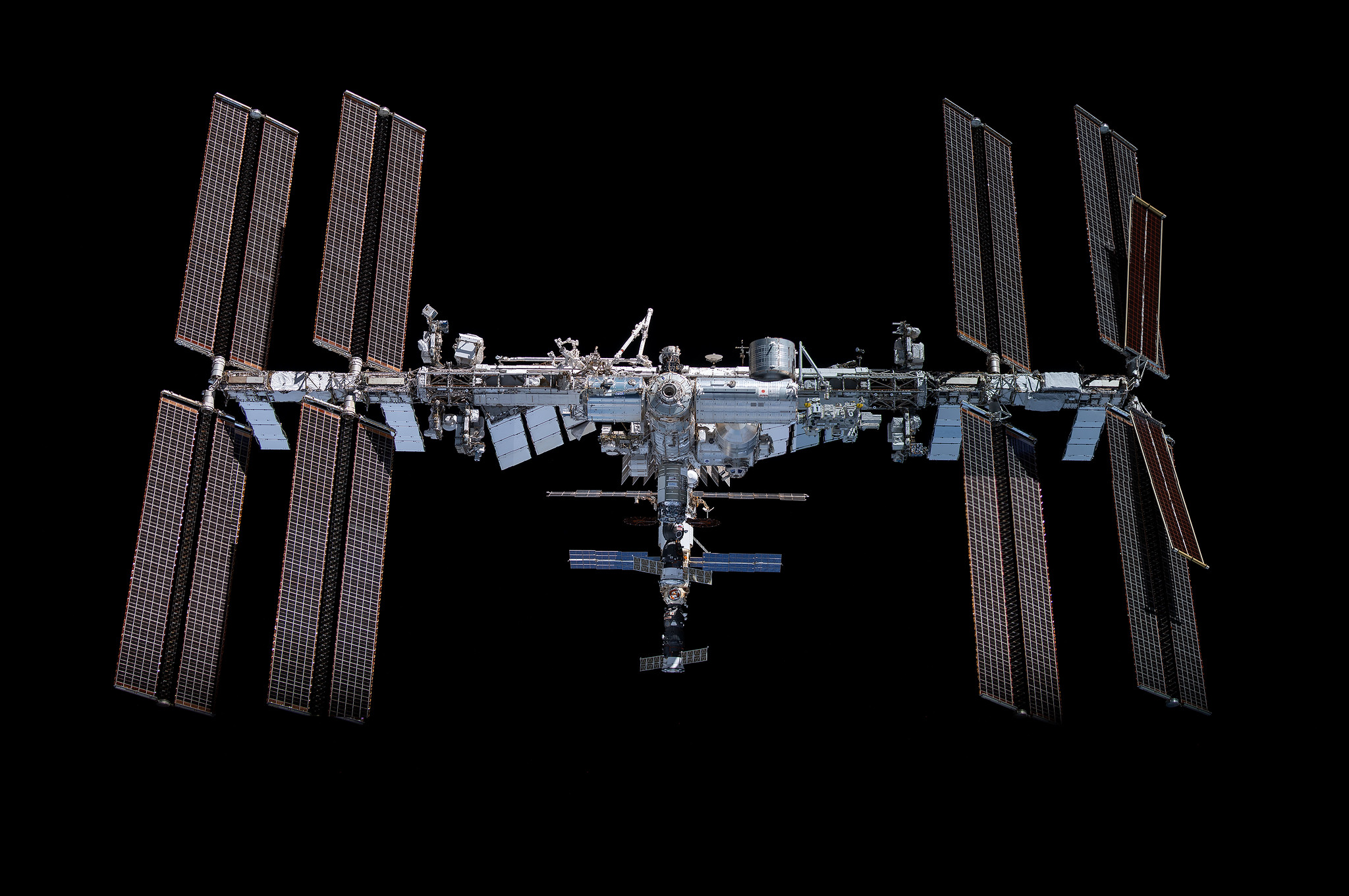 美俄共同營運的國際太空站已服役超過21年，站內現時有7名太空人。（NASA網頁圖片）