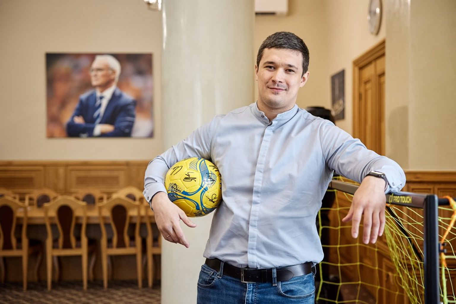 年僅31歲的費奧多羅夫，讓各國從烏克蘭見識到新一代訊息戰。（Twitter網上圖片）