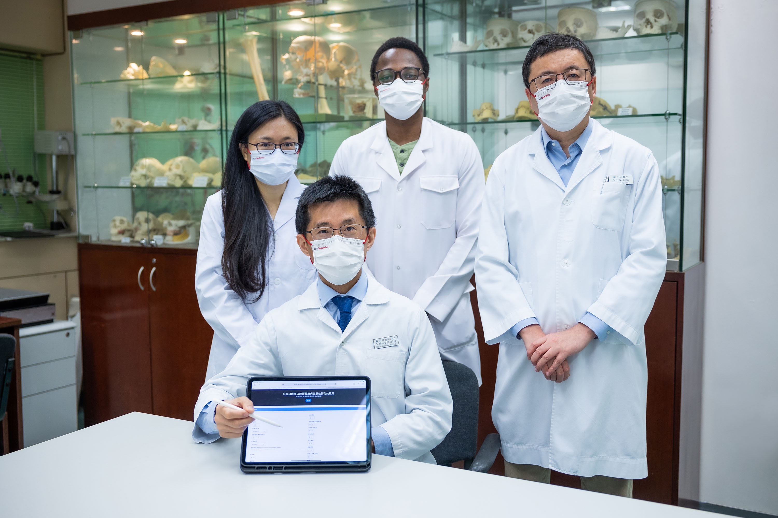 港大團隊參與研發的人工智能網上平台，可預測口腔白斑患者的患癌風險。（港大網上圖片）
