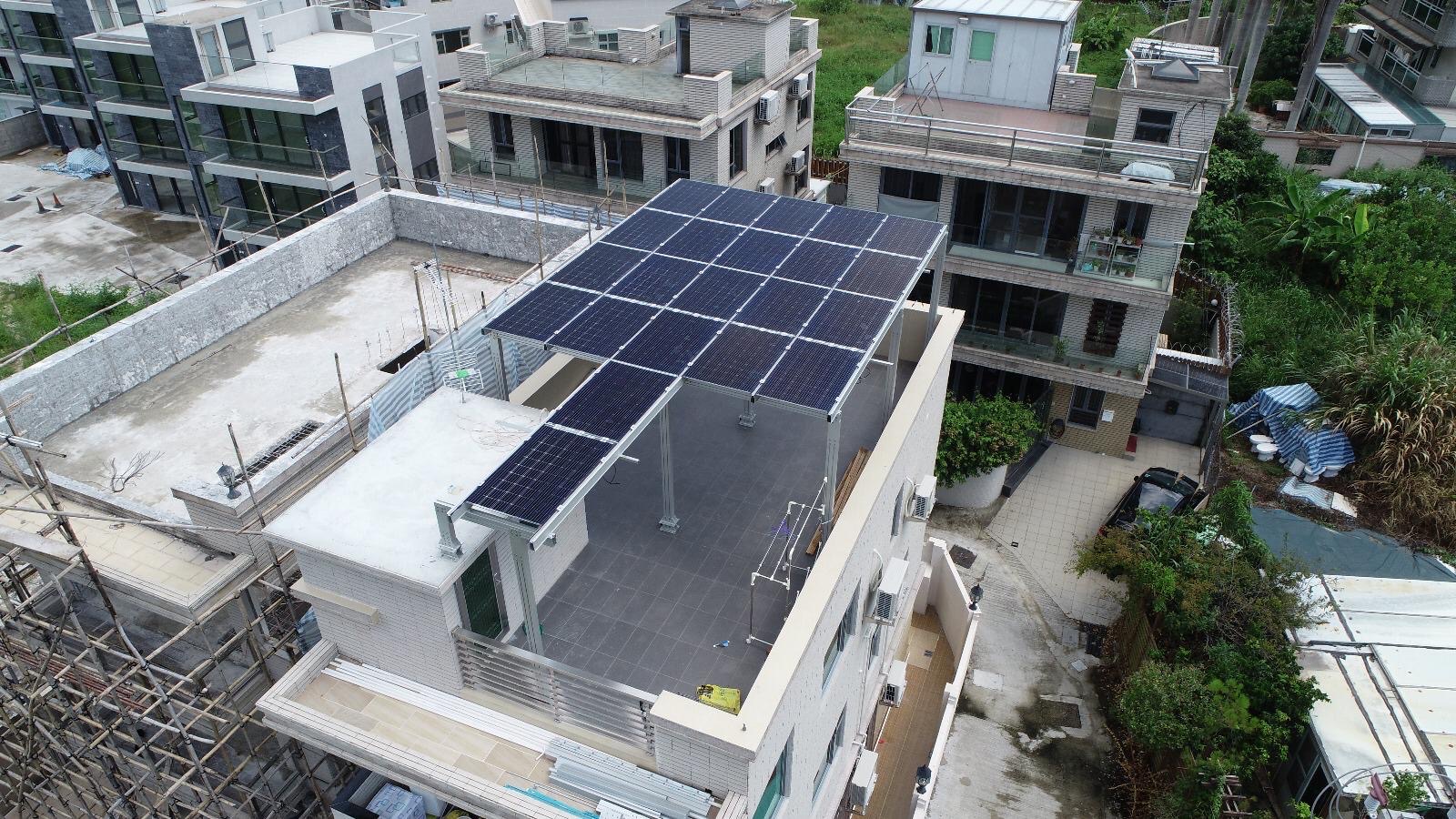 村屋居民可在屋頂安裝太陽能板，並向兩電出售所生產電力。（網上圖片）
