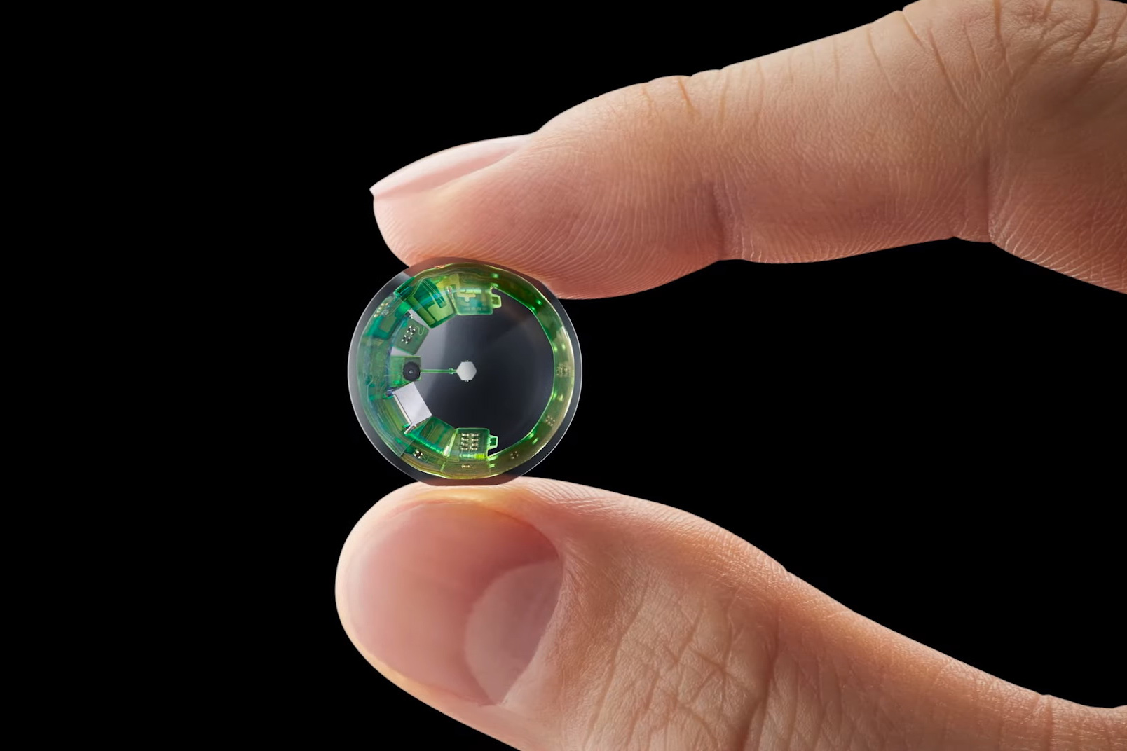 Mojo Lens內置醫療級微型電池，以及加速計、陀螺儀、磁強計等。（網上截圖）