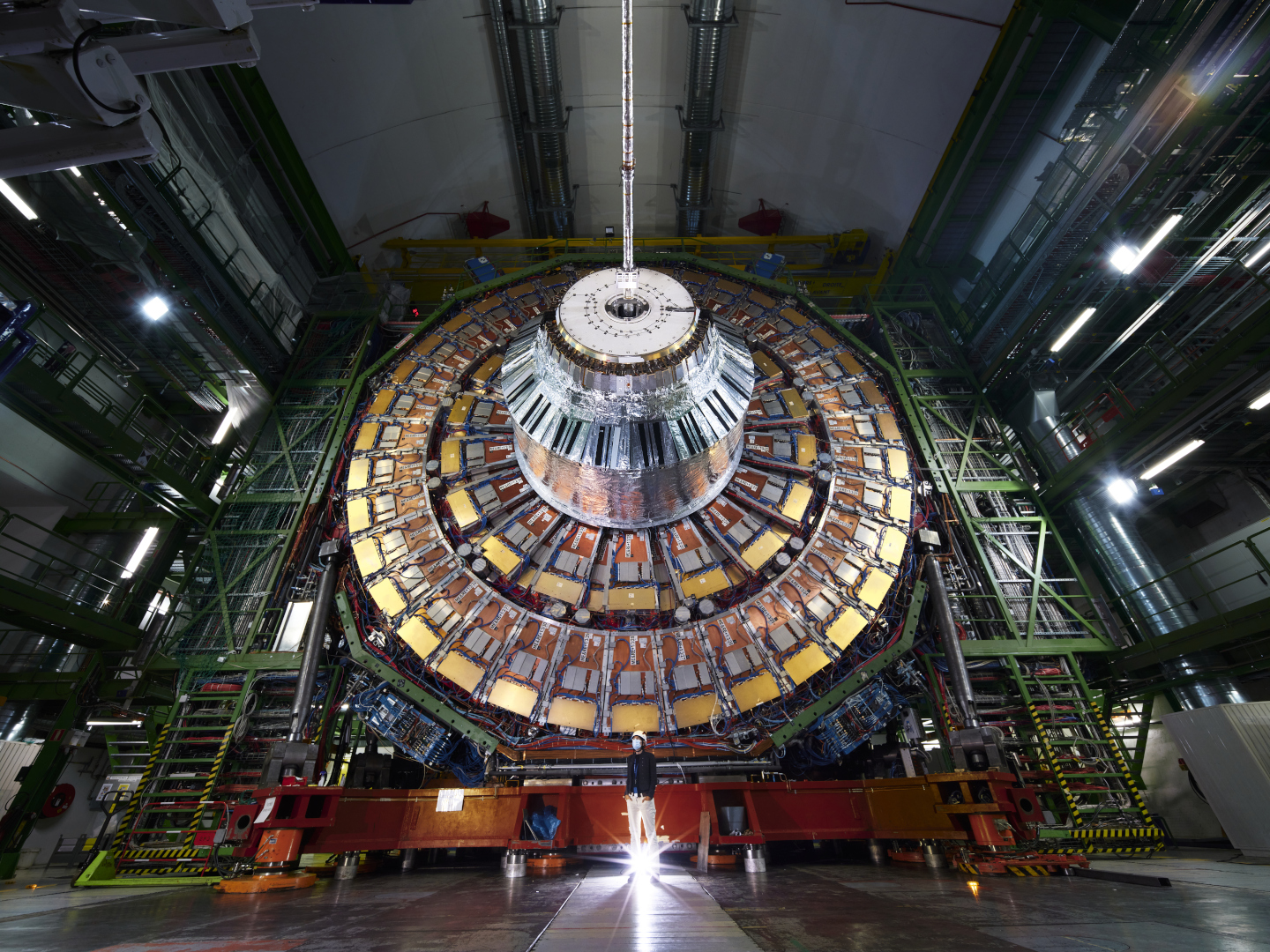 LHC本周第三次啟動成功，發現的新強子數目增至21個。（CERN網上圖片）