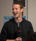 Mark Zuckerberg與公眾對話 被問為什麼逼人裝Messager
